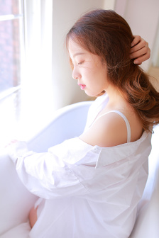年轻女教师在线观看